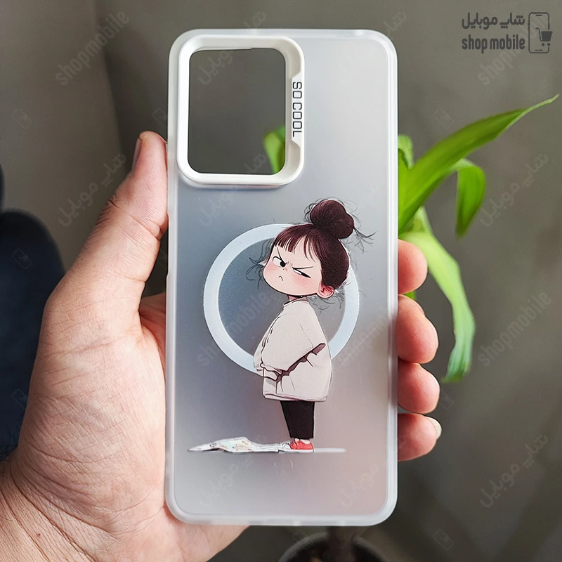 قاب گوشی آیفون 13 پرو مکس (کاور سوکول طرح مگ سیف مدل دختر عصبانی)
