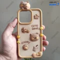 قاب گوشی آیفون 14 پرو مکس / آیفون 15 پرو مکس (کاور سیلیکونی پاک کنی مدل عروسکی کیوت طرح Cute Bear)